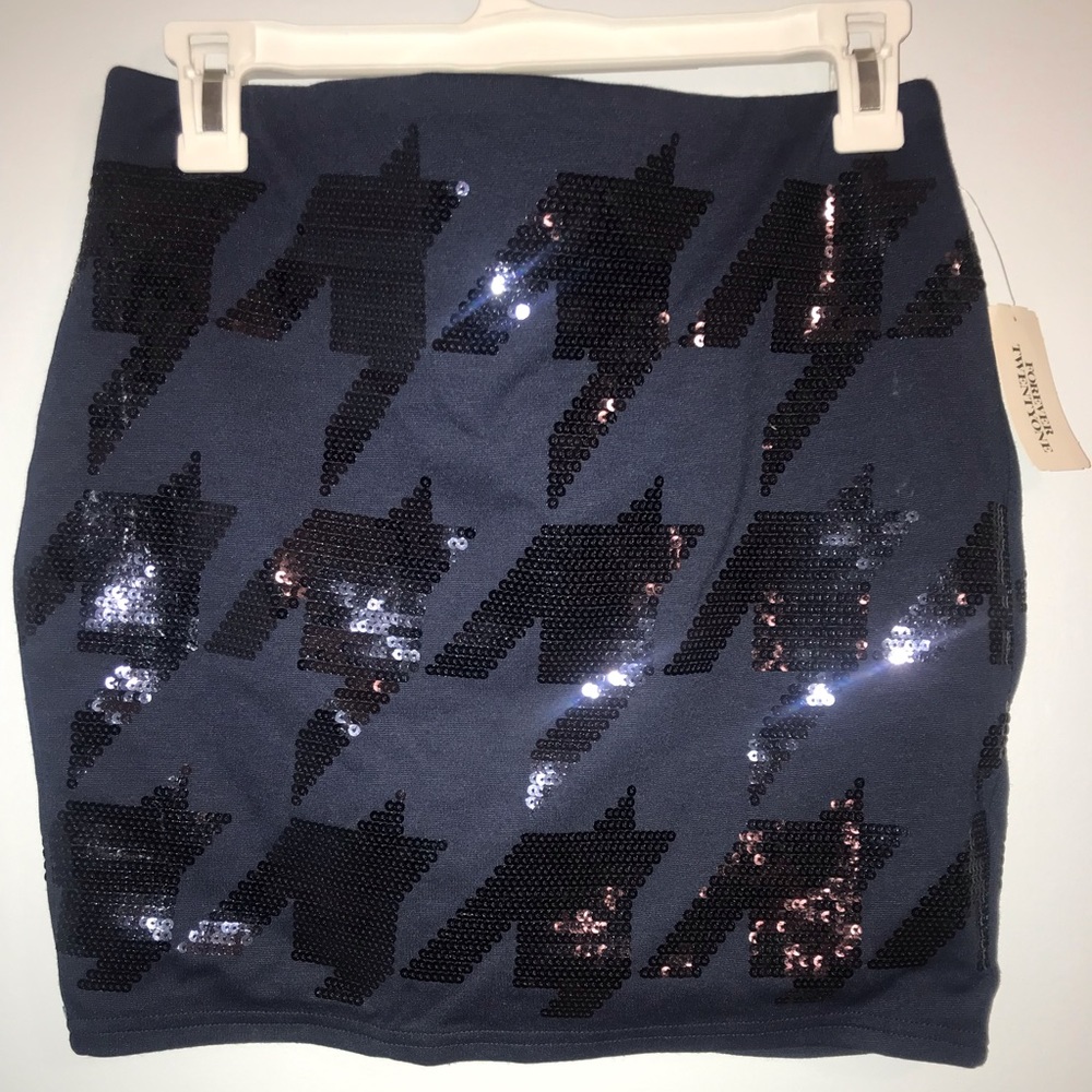 NWT Forever 21 navy sequin mini skirt